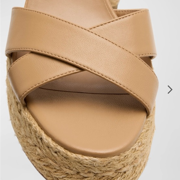 Christian Louboutin
70mm Calakala Leather Crisscross Espadrille Sandals 6.5 - Picture 4 of 8